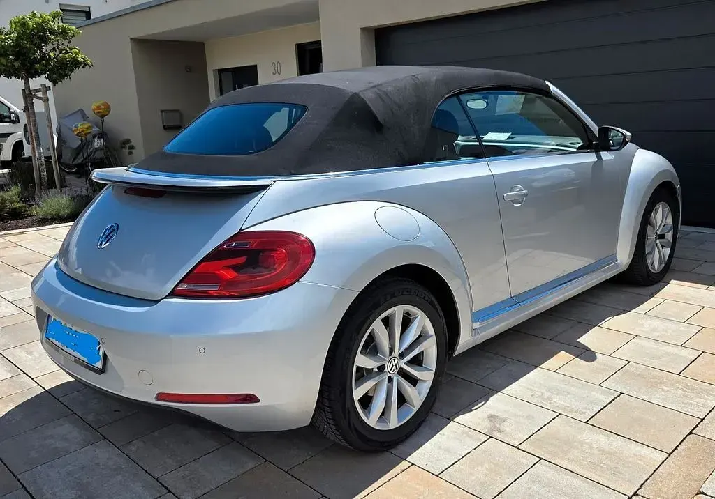 Gebraucht VW Beetle 105 PS (77 kW) 2014 Silber Kleinwagen