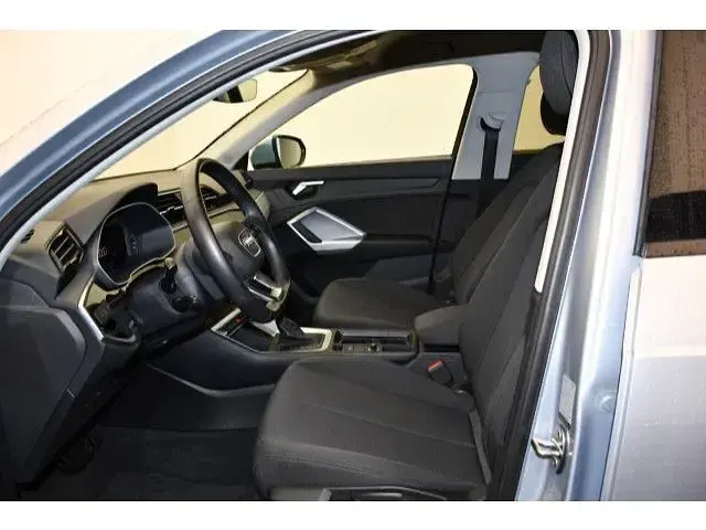 Gebraucht Audi Q3 Advanced 150 PS (110 kW) 2022 Florettsilber metallic (metallic) SUV