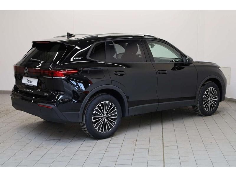 Neu VW Tiguan 131 PS (96 kW) 2026 Schwarz SUV