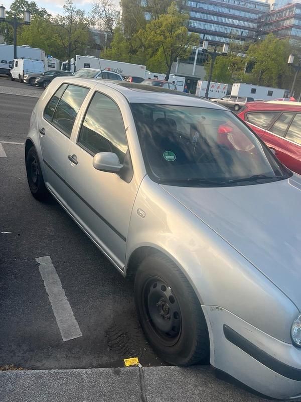 Gebraucht VW Golf IV 105 PS (77 kW) 2000 Silber Limousine