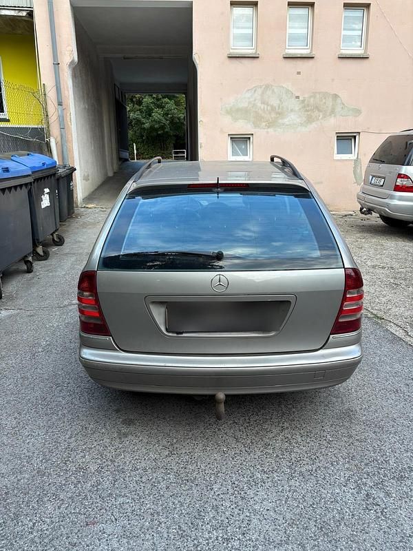 Andere farben Gebraucht 2005 Mercedes C200 Kombi | 1.100 € (Superpreis) - Bild 1/4