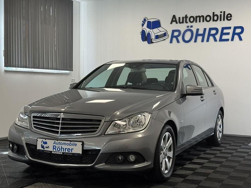 Grau Gebraucht 2011 Mercedes C180 Limousine | 12.950 € (Fairer Preis) - Bild 1/4