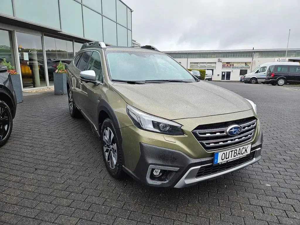 Gebraucht Subaru Outback Platinum 169 PS (124 kW) 2023 Grün Kombi