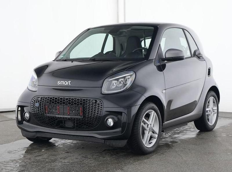 Schwarz Gebraucht 2024 Smart ForTwo Electric Drive Passion Exclusive | 18.222 € (Fairer Preis) - Bild 1/4