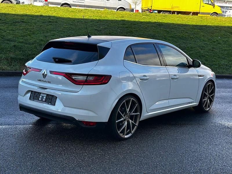 Gebraucht Renault Mégane IV Experience 101 PS (74 kW) 2018 Weiß Limousine
