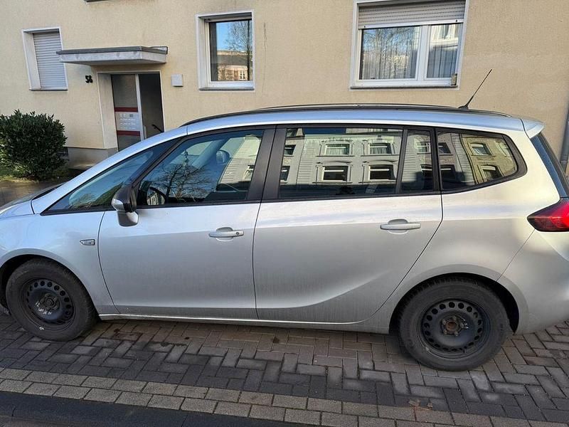 Gebraucht Opel Zafira Tourer Edition 110 PS (80 kW) 2013 Silber Van / Kleinbus