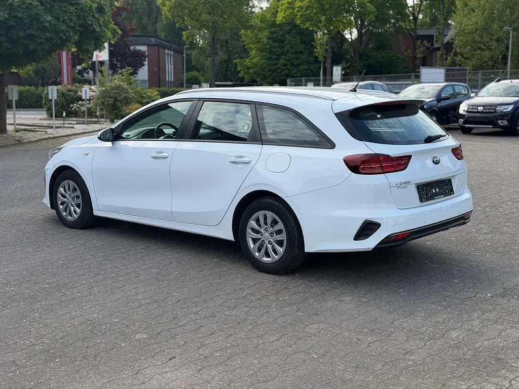 Gebraucht Kia Ceed Vision 101 PS (74 kW) 2020 Weiß Kleinwagen
