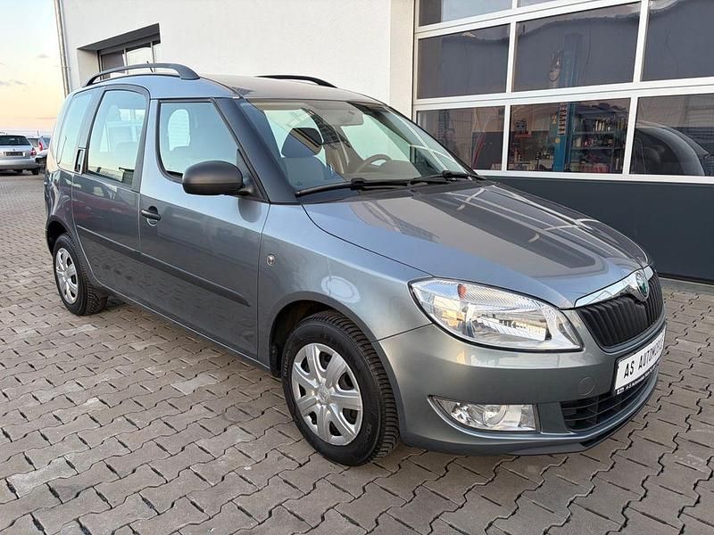 Gebraucht Skoda Roomster 86 PS (63 kW) 2012 Platingrau metallic Van / Kleinbus