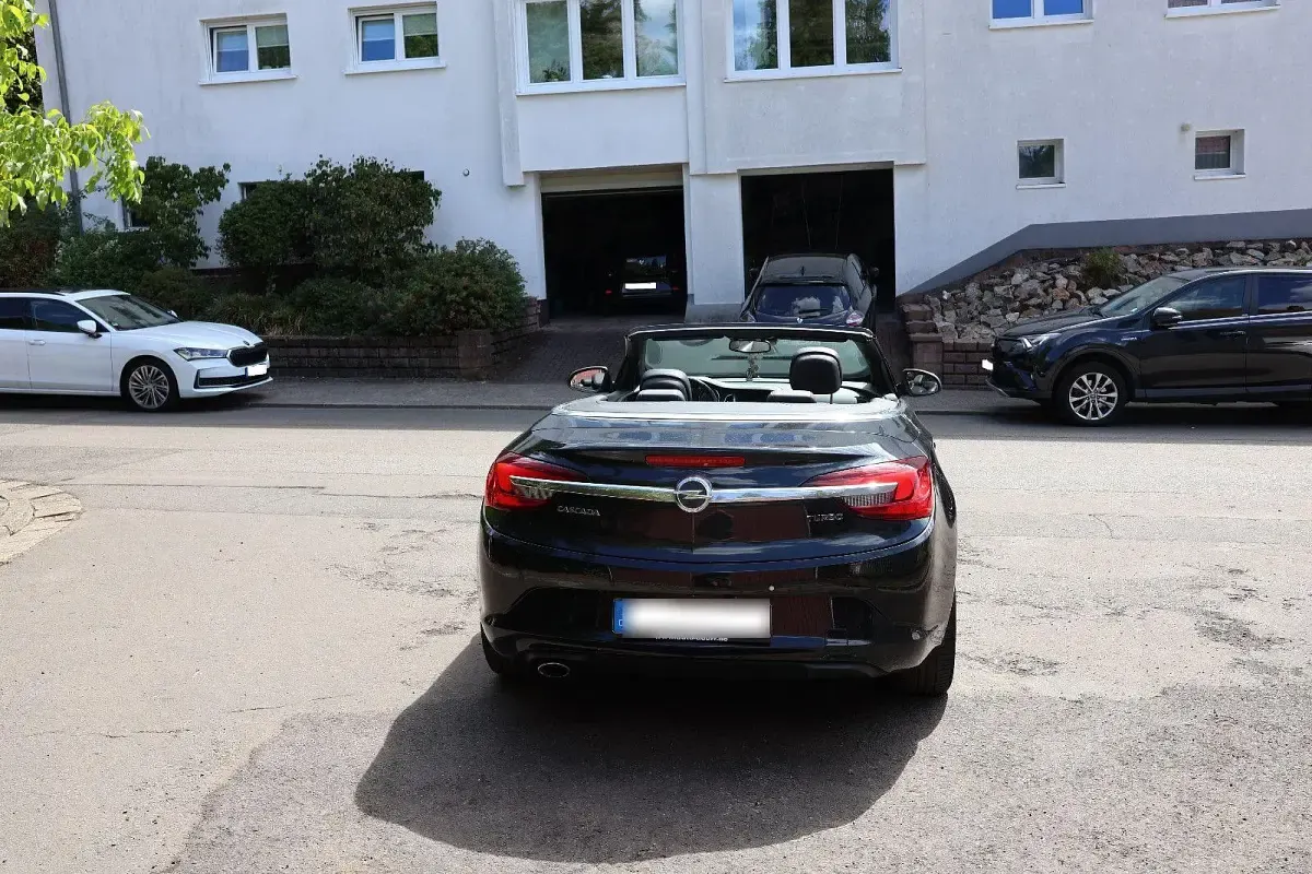 Gebraucht Opel Cascada 170 PS (125 kW) 2015 Schwarz Cabrio