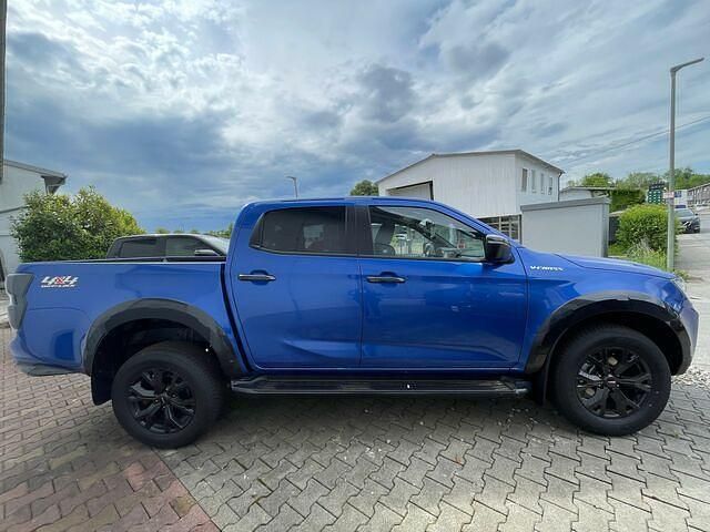 Gebraucht Isuzu D-Max 163 PS (119 kW) 2024 Blau Pickup