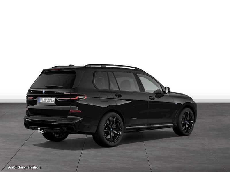 Gebraucht BMW X7 Shadowline 340 PS (250 kW) 2025 Black sapphire metallic SUV