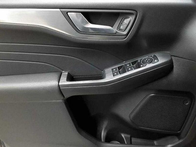 Gebraucht Ford Kuga Titanium 120 PS (88 kW) 2023 Schwarz SUV