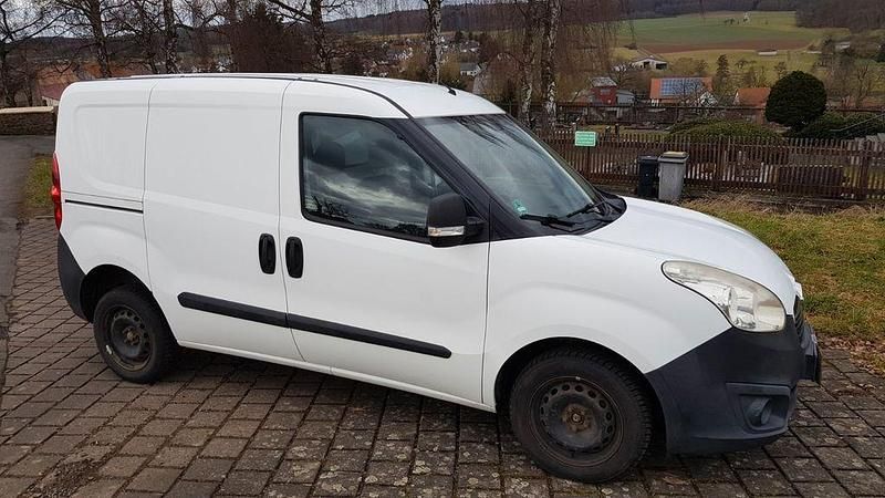 Gebraucht Opel Combo 90 PS (66 kW) 2013 Weiß Van / Kleinbus
