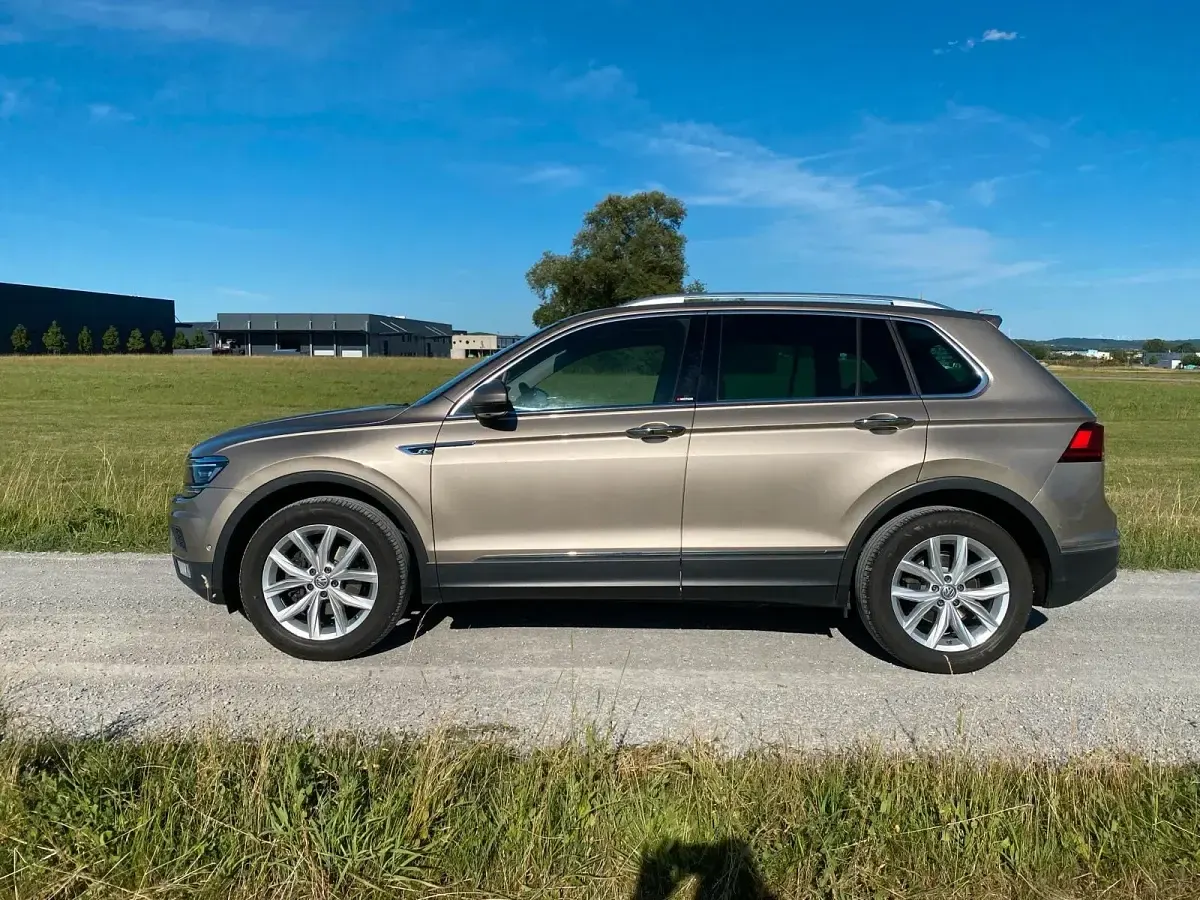 Gebraucht VW Tiguan Highline 150 PS (110 kW) 2017 Gold SUV