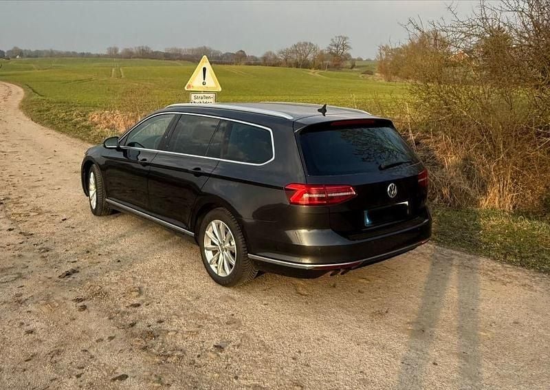 Gebraucht VW Passat Highline 179 PS (131 kW) 2018 Grau Kombi