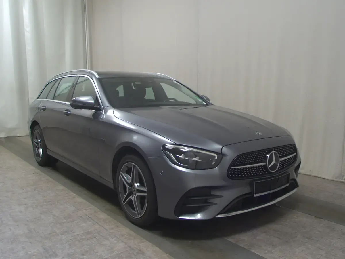 Gebraucht Mercedes E300 AMG line 306 PS (225 kW) 2020 Grau Kombi