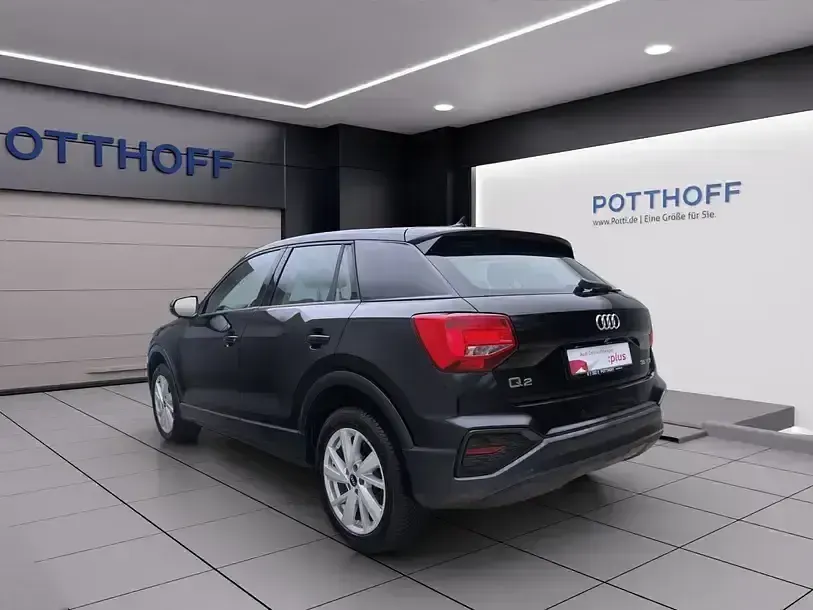Gebraucht Audi Q2 Advanced 150 PS (110 kW) 2022 Mythosschwarz metallic SUV