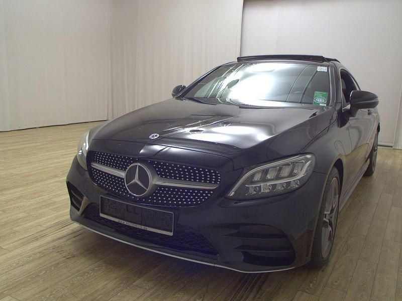 Gebraucht Mercedes C180 AMG line 156 PS (114 kW) 2022 Schwarz uni Coupé