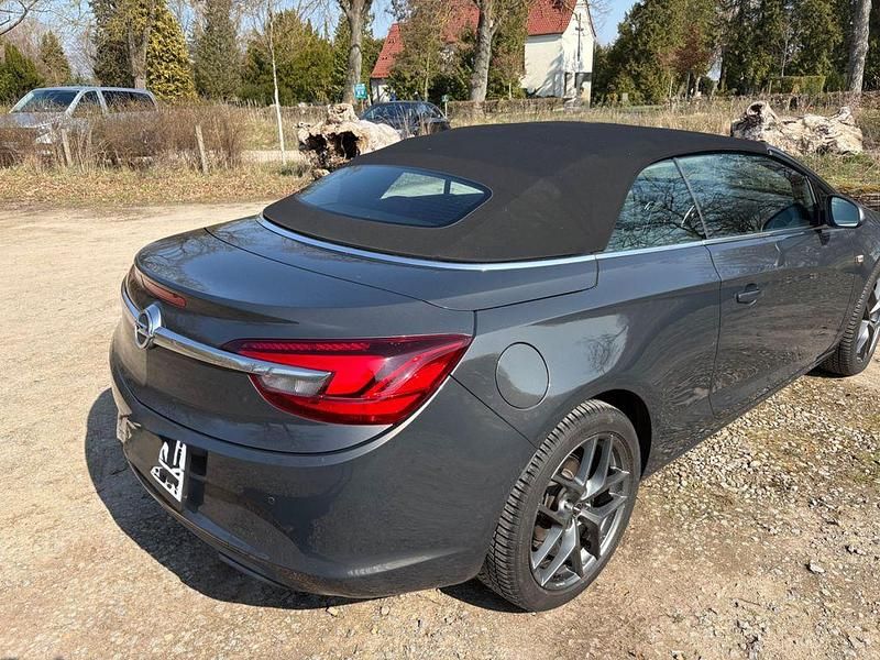 Gebraucht Opel Cascada Edition 120 PS (88 kW) 2013 Grau Cabrio