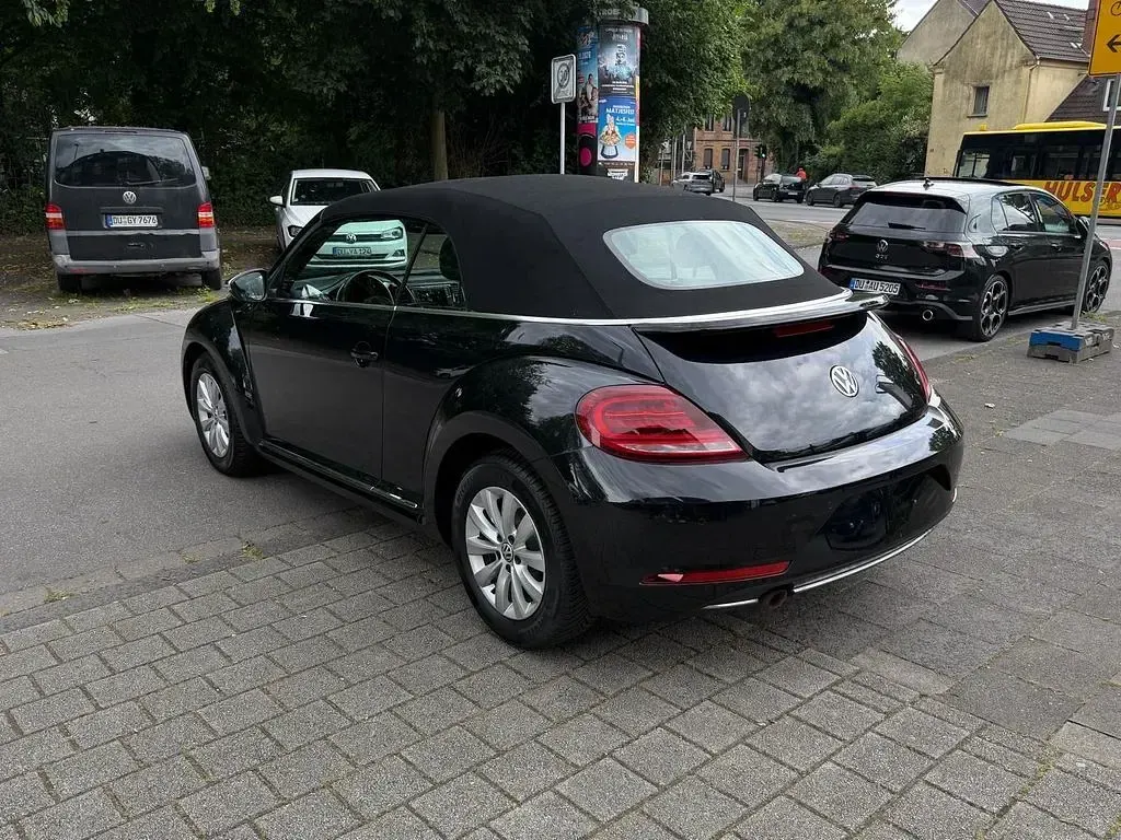 Gebraucht VW Beetle Cabriolet Design 105 PS (77 kW) 2017 Schwarz Cabrio