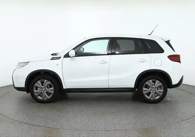 Neu Suzuki Vitara 110 PS (80 kW) 2026 Weiß SUV