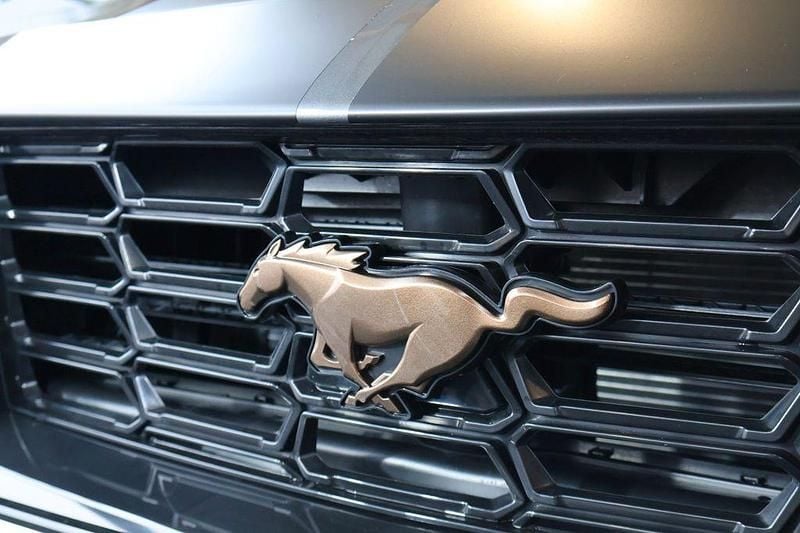 Gebraucht Ford Mustang 320 PS (235 kW) 2024 Grau Cabrio