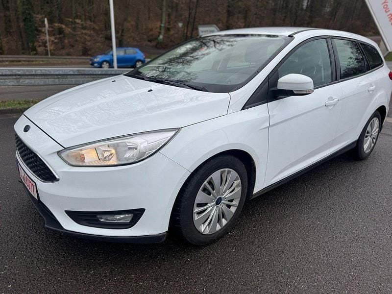 Gebraucht Ford Focus 125 PS (91 kW) 2016 Weiß Kombi
