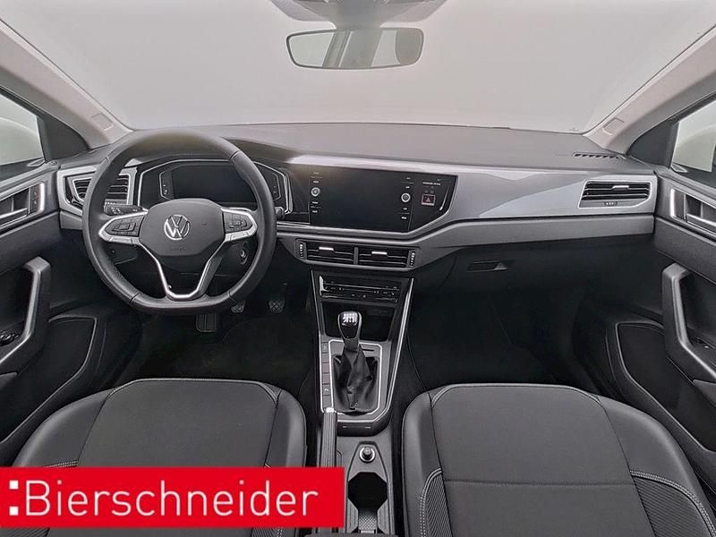 Gebraucht VW Taigo Style 110 PS (80 kW) 2023 Grau SUV