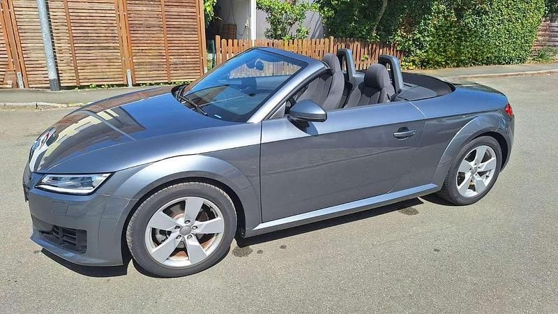 Grau Gebraucht 2015 Audi TT Roadster Cabrio | 21.000 € (Fairer Preis) - Bild 1/4