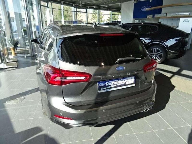 Neu Ford Focus ST-Line X 155 PS (114 kW) 2026 Magneticgrau (metallic) Kombi