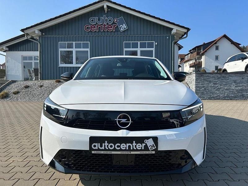 Gebraucht Opel Corsa-e 100 kW (136 PS) 2023 Weiß Kleinwagen