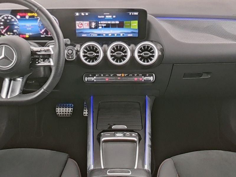 Gebraucht Mercedes GLA220 AMG 190 PS (139 kW) 2025 Grau SUV