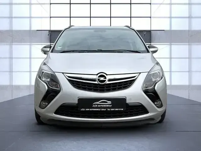 Gebraucht Opel Zafira Tourer Edition 140 PS (102 kW) 2012 Silber Van / Kleinbus