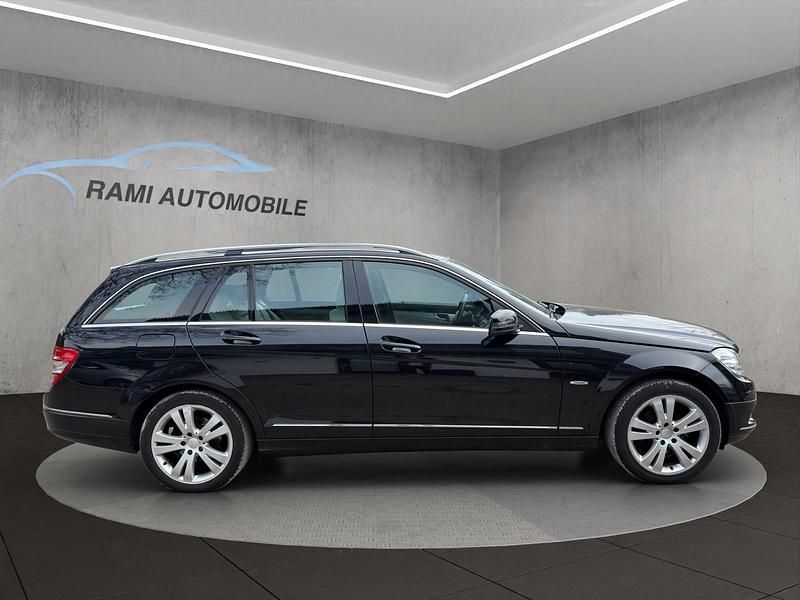 Gebraucht Mercedes C180 156 PS (114 kW) 2009 Schwarz Kombi
