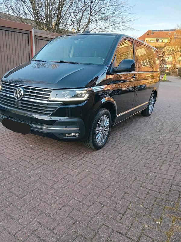 Gebraucht VW Multivan Generation Six 150 PS (110 kW) 2021 Schwarz Van