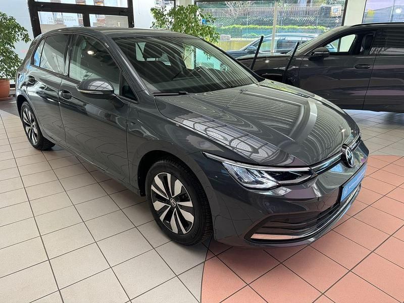 Gebraucht VW Golf VIII Move 131 PS (96 kW) 2023 Grau Limousine