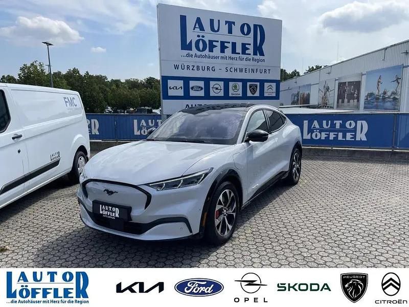 Weiss Gebraucht 2023 Ford Mustang Mach-E Premium SUV | 35.910 € (Superpreis) - Bild 1/4