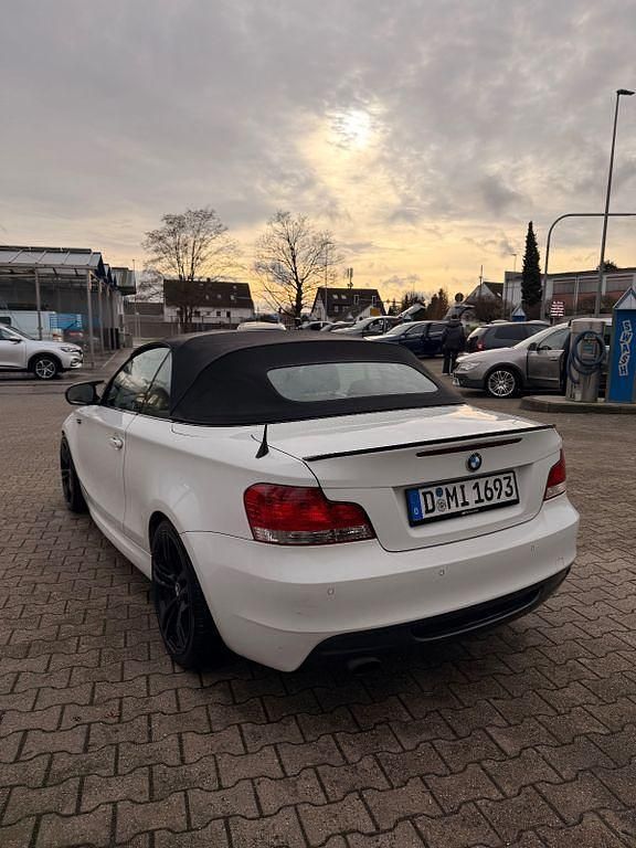 Gebraucht BMW 120 Cabriolet M Sport 184 PS (135 kW) 2011 Weiß Cabrio