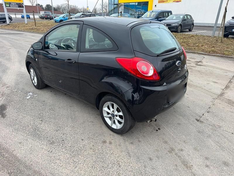 Gebraucht Ford Ka 69 PS (50 kW) 2015 Schwarz Kleinwagen