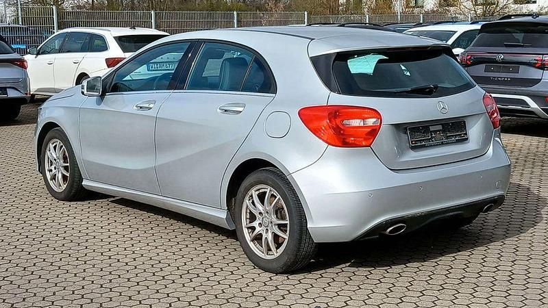 Gebraucht Mercedes A200 156 PS (114 kW) 2012 Silber Limousine