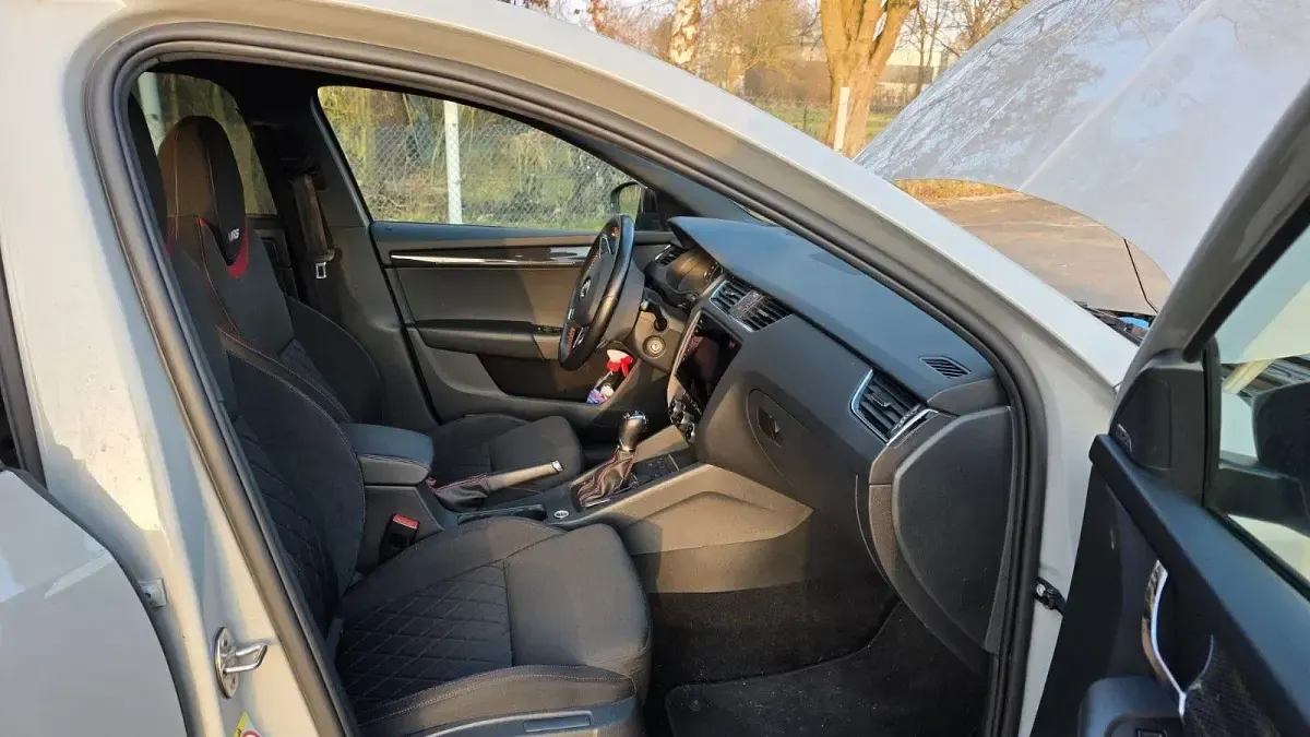 Gebraucht Skoda Octavia RS 184 PS (135 kW) 2019 Grau Kombi