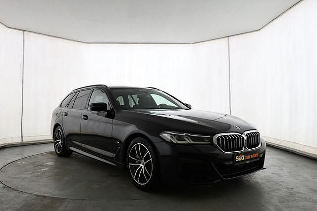 Schwarz Gebraucht 2023 BMW 530 M Sport Kombi | 37.990 € (Guter Preis) - Bild 1/4