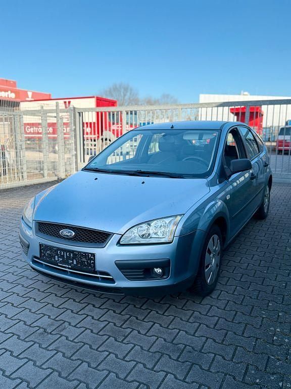 Second-hand Ford Focus 101 CP (74 kW) 2006 Albastru Berlinǎ