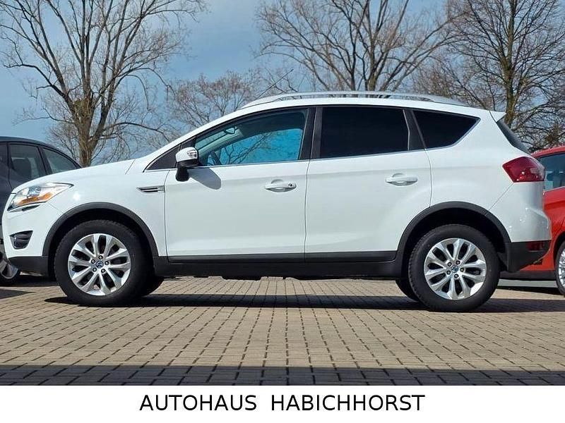 Gebraucht Ford Kuga Titanium 136 PS (100 kW) 2009 Weiß SUV