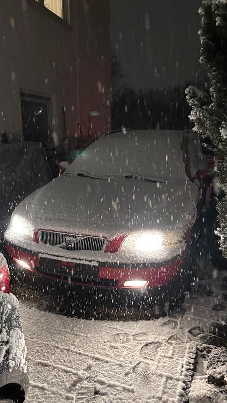 Gebraucht Volvo V70 140 PS (102 kW) 2000 Rot Kombi