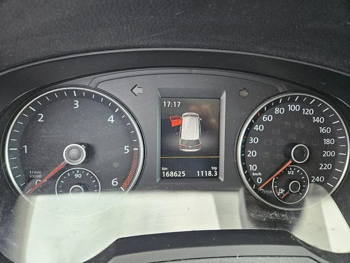 Gebraucht VW Sharan Cup 140 PS (102 kW) 2015 Weiß Van / Kleinbus
