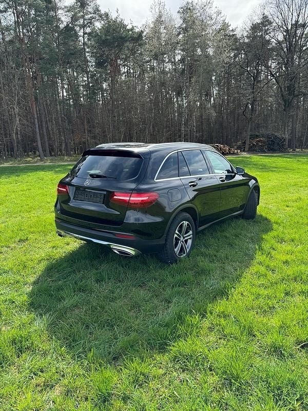 Gebraucht Mercedes GLC250 204 PS (150 kW) 2016 Schwarz SUV