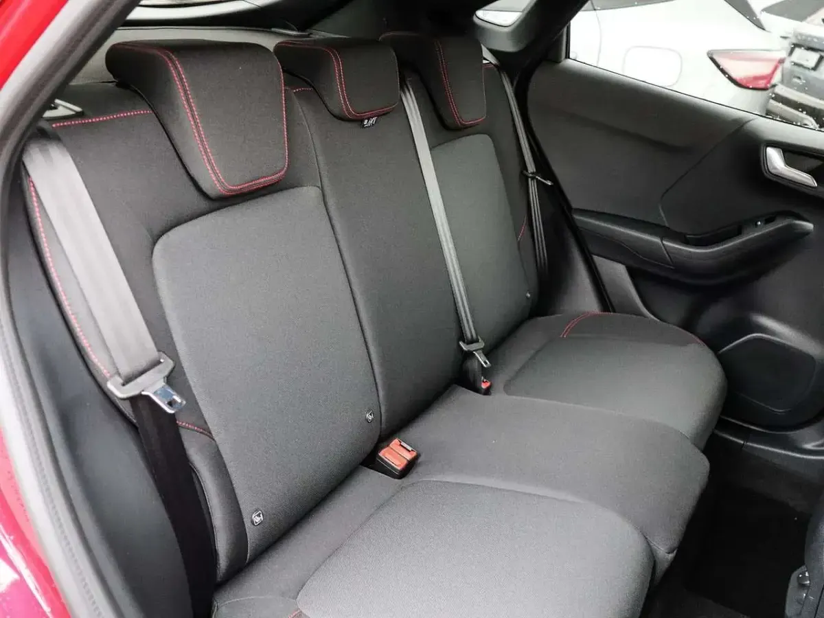Gebraucht Ford Puma ST-Line 125 PS (91 kW) 2025 Rot SUV