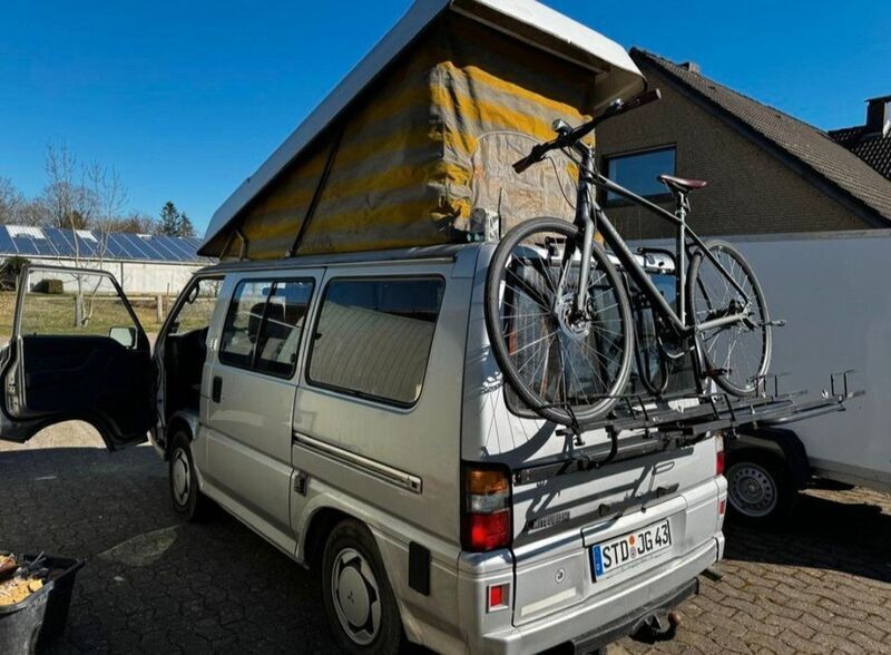 Silber Gebraucht 1988 Mitsubishi L300 Van / Kleinbus | 5.300 € - Bild 1/4