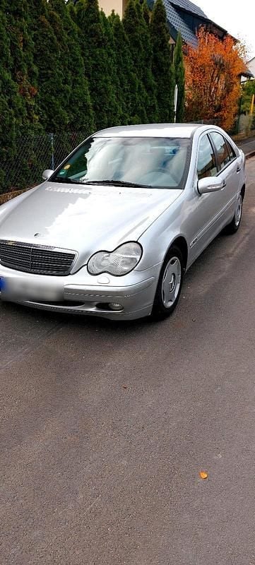 Gebraucht 2000 Mercedes C200 Limousine | 1.899 € - Bild 1/4